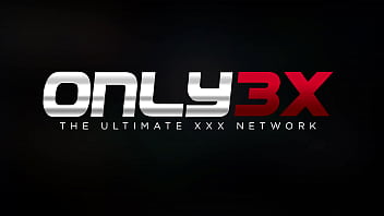 Only3x (Only3X Network) bringt dir - Amy Reid zeigt ihre Leckereien, bevor sie hart gefickt wird und bekommt eine Gesichtsbesamung - 10