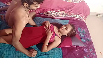 夫との汚いデジセックスをしている巨乳を持つ史上最高のインドの主婦-フルデジヒンディーオーディオ