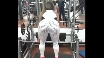 Hot girl in the gym showing her ass