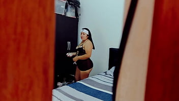 câmera escondida para a freira pervertida, descobri ela se masturbando Capítulo 3 INSTAGRAM JSEXYCOUPLE17