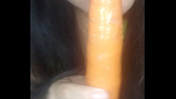 Prazer rico com minha cenoura