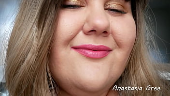 Licking tender plump lips - BBW Anastasia Gree