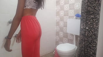 Sonia bhabhi sex with her Devar in bathroom