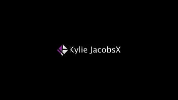 Большой фиолетовый шар B2P, инструкция по дрочке - Кайли Джейкобс