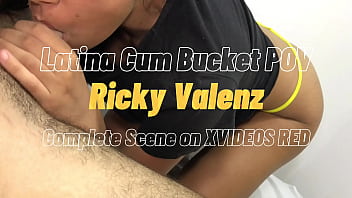 Latina Cum Bucket Creampied POV - Culo grosso e figa stretta - Ricky Valenz
