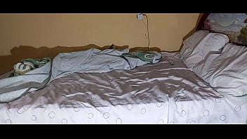 my girlfriend is pure to make the bed to fuck