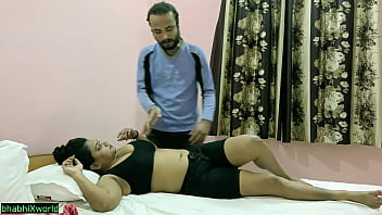 الهندي فتاة الساخنة سخيف! الجنس مجانا مع تدليك الجسم !!