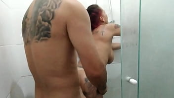 お風呂で友人の夫に尻を与える - ジョイ・カルドゾ - ディンニガタ - ペルノカス
