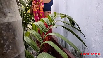 House Garden Clining Time Sex A Bengali Wife With Saree in Outdoor (Video oficial de Localsex31)