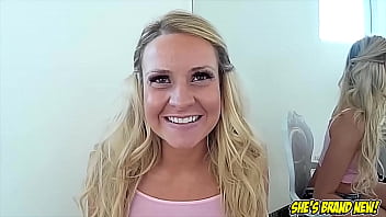 Hot Blonde Alanna Bentley First Time Suck Dich With No Hand