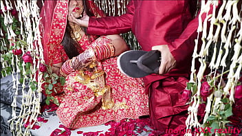 ヒンディー語でのインドの結婚ハネムーンXXX