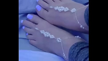 Gorgeous Toes ! Handjob and Footjob with Massive Cum Explosion
