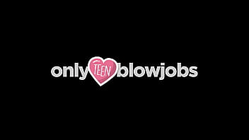 OnlyTeenBlowjobs - A linda e nerd Leana Lovings chupou meu pau na aula