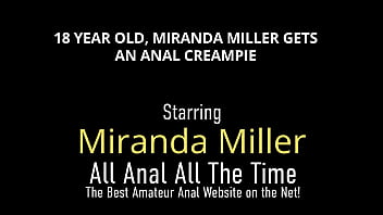 ¡El culo apretado de la dulce morena Miranda Miller fue lubricado por la lengua de su amante!