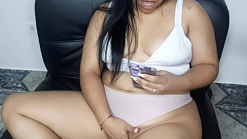 I find my horny stepsister watching porn and I fuck her before my stepmom arrives