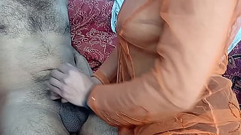 The Muslim wife cowgirl fuck with handjob made her pleasure as she felt every thrust deep within her