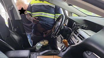 OMG!!! Female customer caught the food Delivery Guy jerking off on her Caesar salad (in Car)