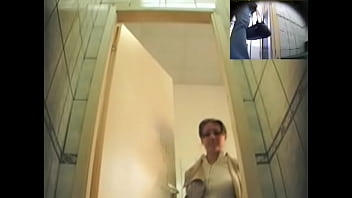 caméra cachée dans les toilettes d'un hôpital indien par ZD Jhelum