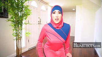 Espalhando seus retalhos halal para o proprietário - Chloe Amour