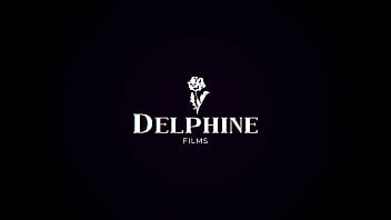 Delphine Films - Victoria Voxxx глотает член своего коллеги - ГОРЯЧИЙ фортепианный секс