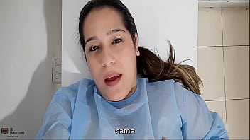 Hermosa milf Latina se masturba en el consultorio del ginecólogo HISTORIA COMPLETA