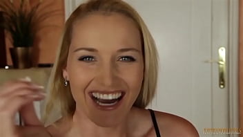 Mother discovers that her son has been seeing her naked, subtitled in Spanish, full video here: https://porno-subtitulado.blogspot.com/2019/09/porno-subtitulado.html?m=1