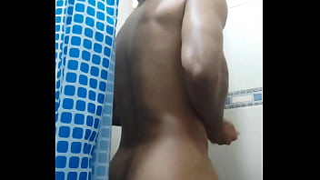 rica ducha mostrando mi culo perfecto jovencito de 18