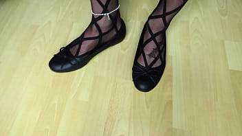 Ballerines et collants en cuir noir Andres Machado - shoeplay par Isabelle-Sandrine