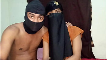 Bangladeshi Hijabi Girlfriend's Video Uploaded by Boyfriend