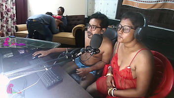 Reações pornográficas em Bangla - Como o chefe do escritório fodeu