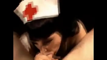 A enfermeira satânica lutando com meu pau