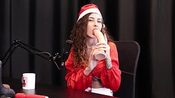 She gave a blowjob, got excited and took off her clothes, showing her beautiful pussy and breasts - Jujube Delícia (SHEER/RED) - Christmas Special