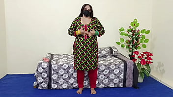Tía paquistaní sexy desi con grandes tetas masturbándose