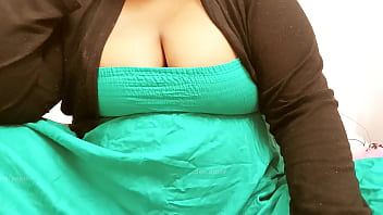 Asian sexy aunty showing boobs