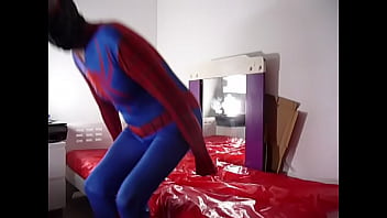 Spiderman Wichsen goileglatze
