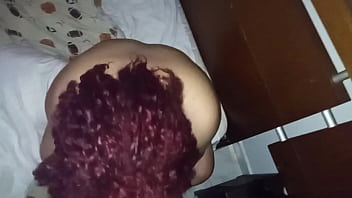 Riche baise mon ami aux cheveux roux riche anal