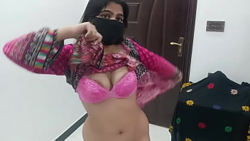 Sobia Nasir kompletter Nackttanz live per WhatsApp-Videoanruf auf Kundenwunsch
