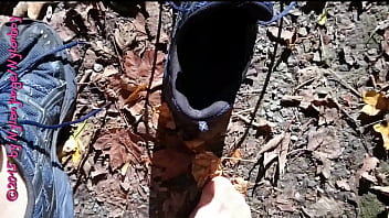 Маленькая нейлоновая прогулка по лесу