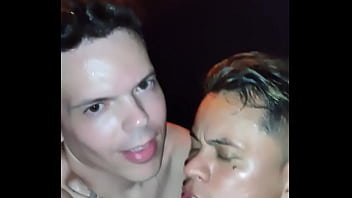 Metendo gostoso no pelo do puto na sauna gay