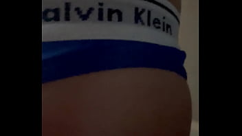 Gostosa de calcinha calvin Klein